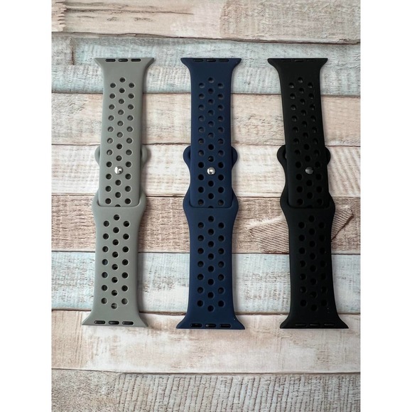 New 42/44 Silicone Apple Watch Compatible Bands Adjustable 6 pack SM/XL - Picture 3 of 4